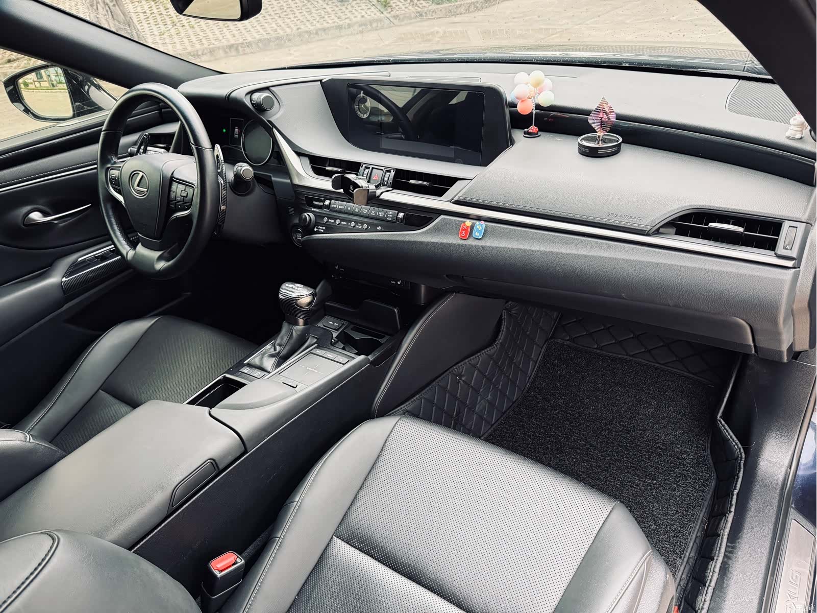 Lexus ES, 2019 26