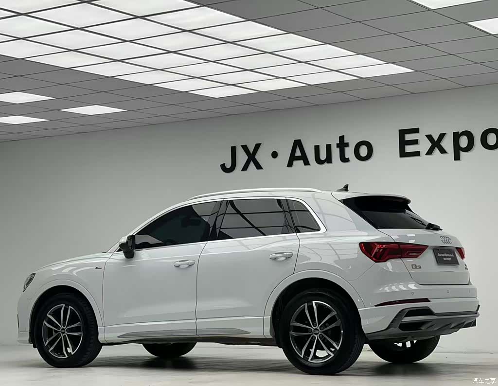 Audi Q3, 2022 24