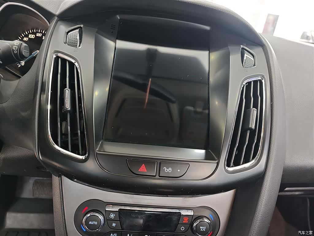 Ford Focus, 2014 18
