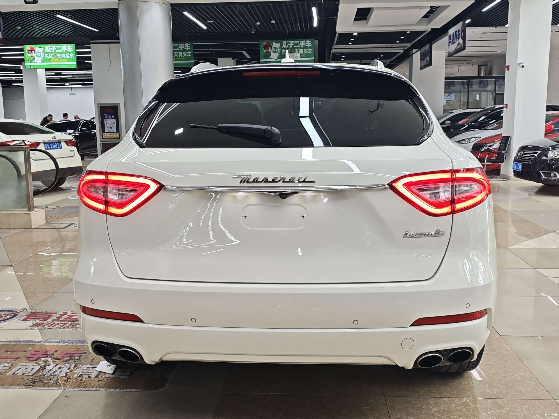 Maserati Levante, 2016 все фото