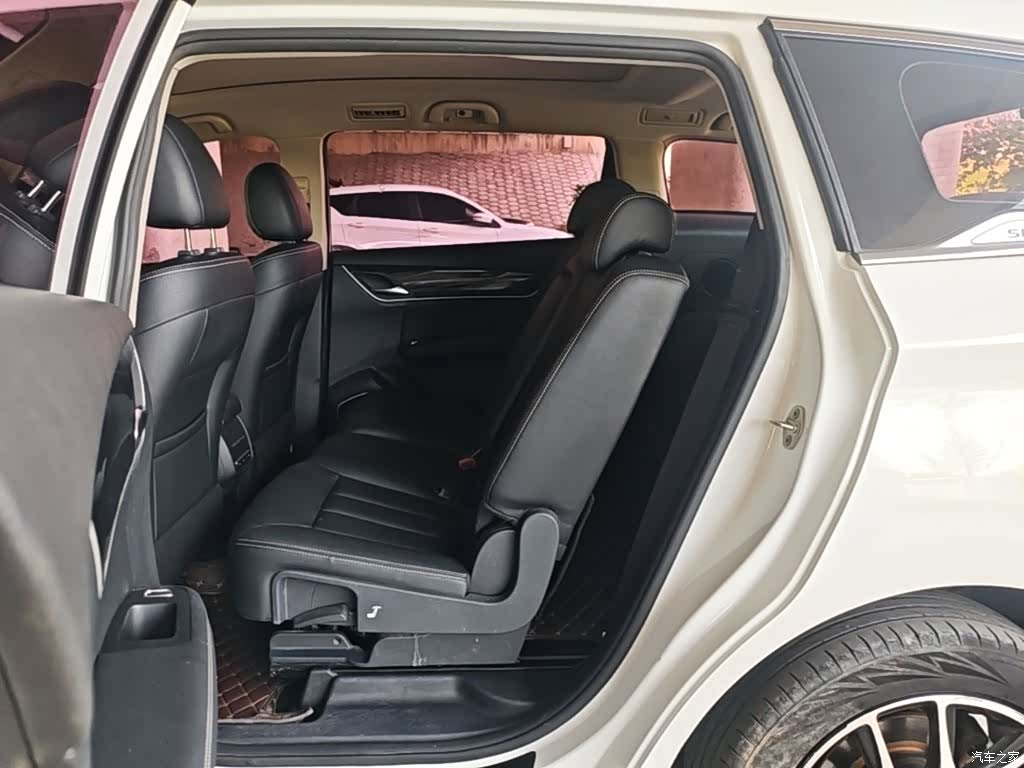 BYD Song, 2018 17