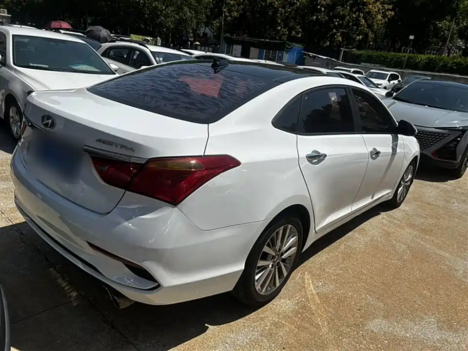 Hyundai Name picture