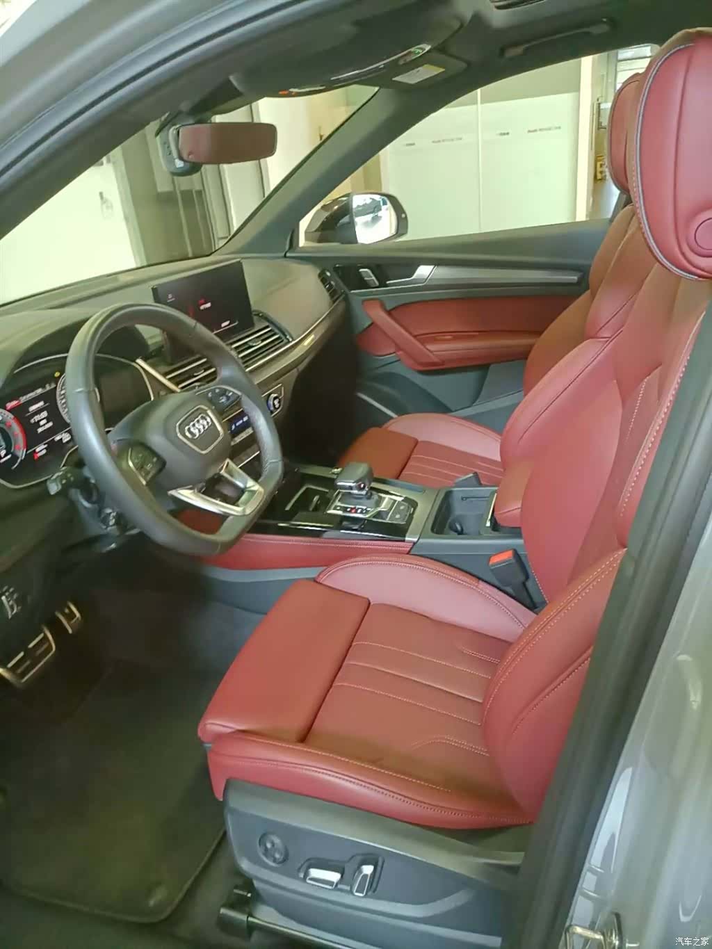 Audi Q5L, 2025 8
