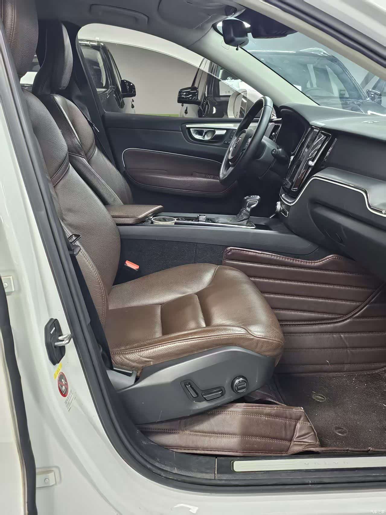 Volvo XC60, 2020 11
