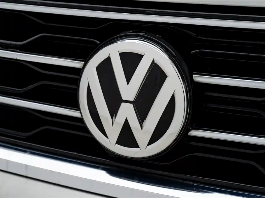 Volkswagen T-ROC exploring Songs