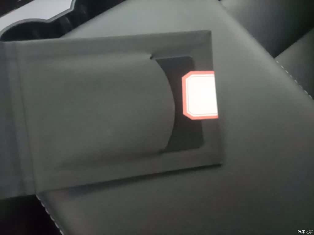 Tesla Model Y, 2023 9