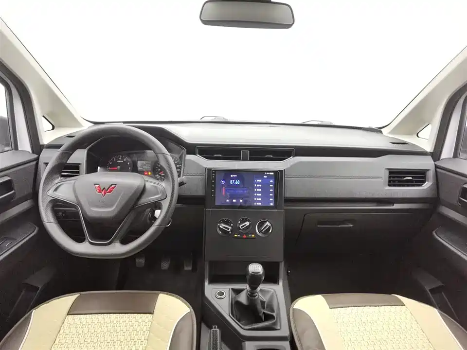 Wuling Wuling Hongguang PLUS