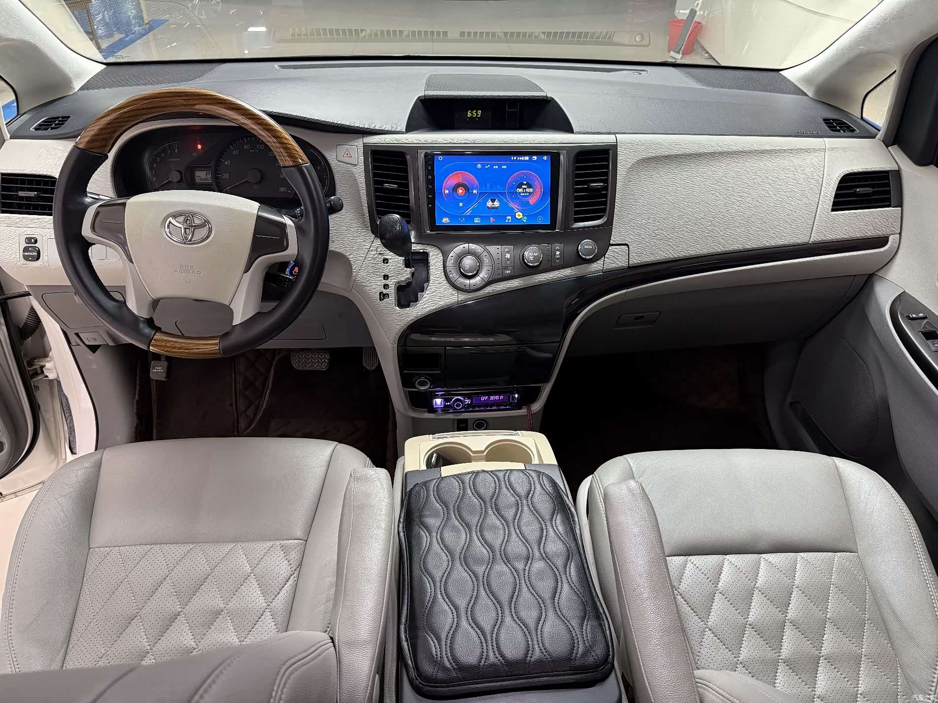 Toyota Sienna, 2015 6