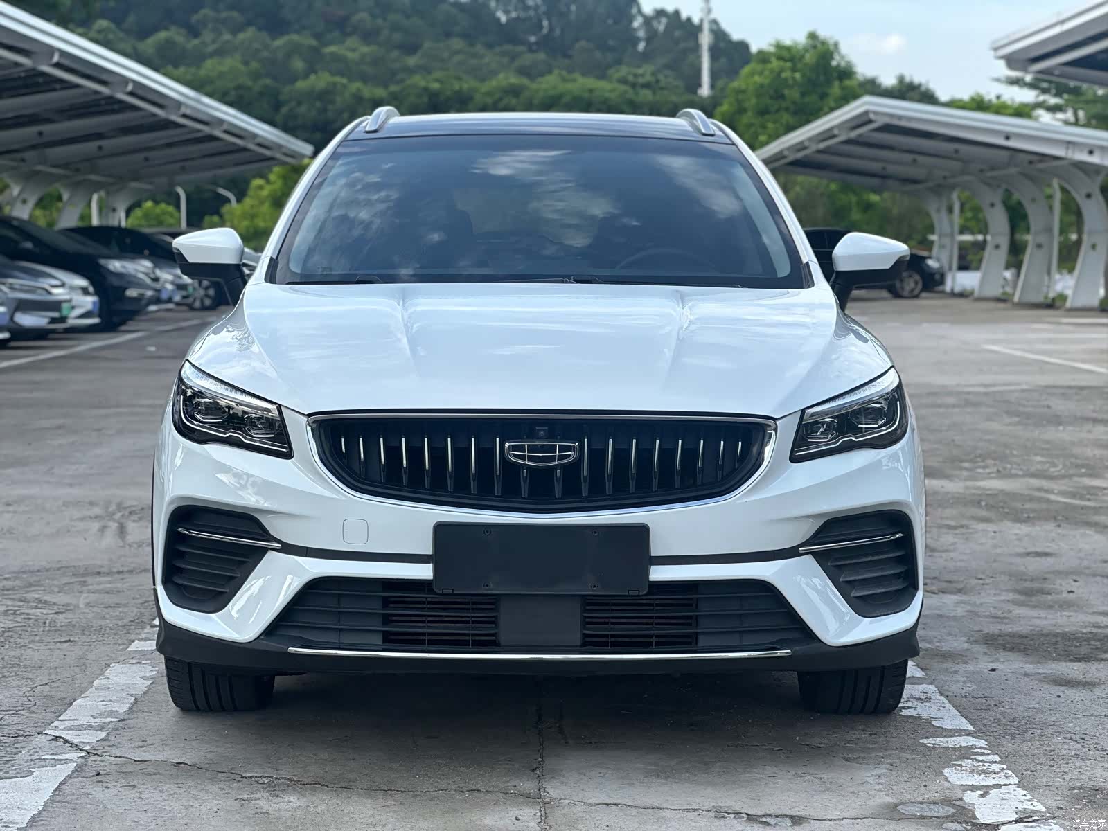 Geely Emgrand, 2022 3