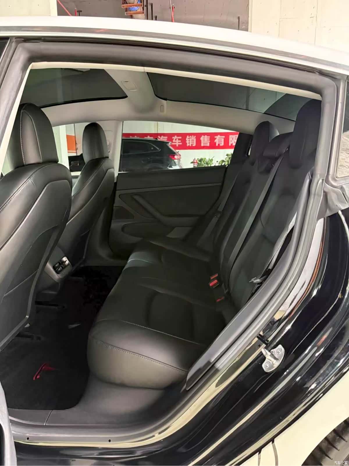 Tesla Model 3, 2020 13