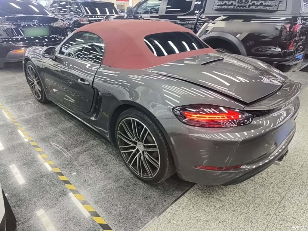 Porsche Boxster, 2019 все фото