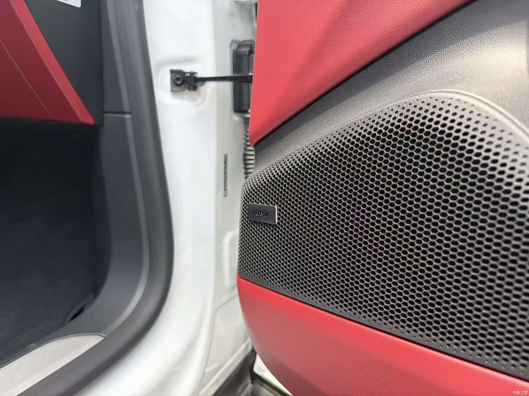 Porsche Macan, 2025 12