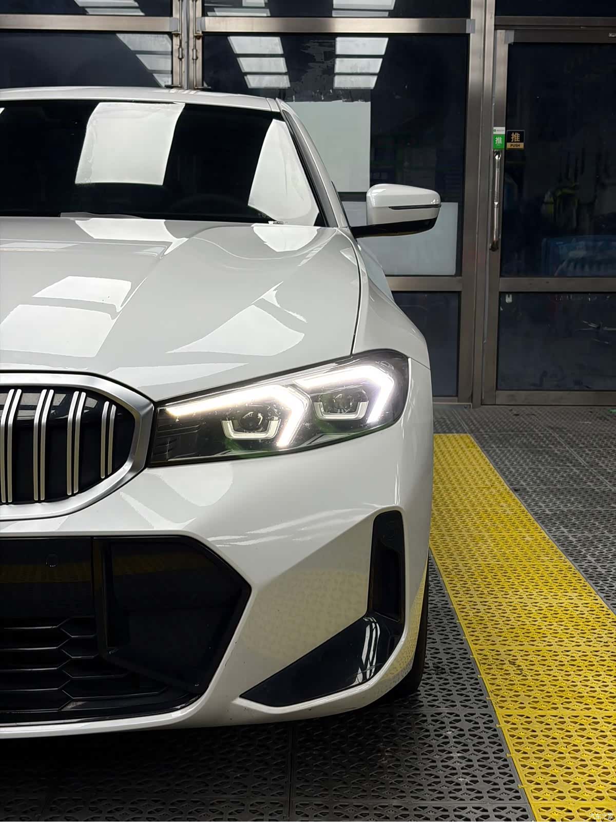 BMW 3 Series, 2023 7