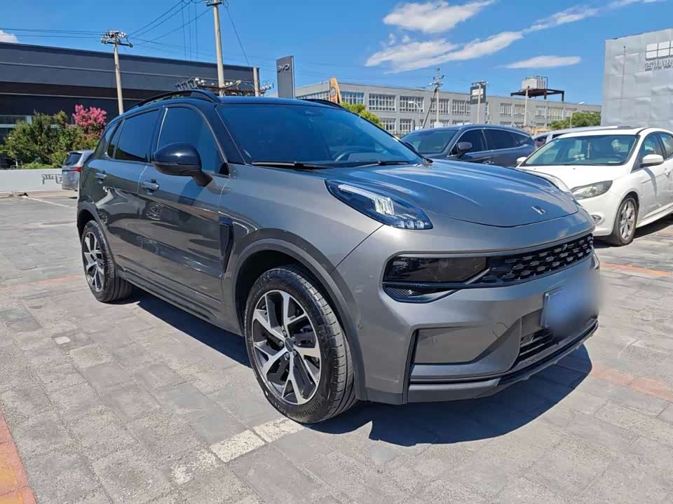 Lynk & Co 01