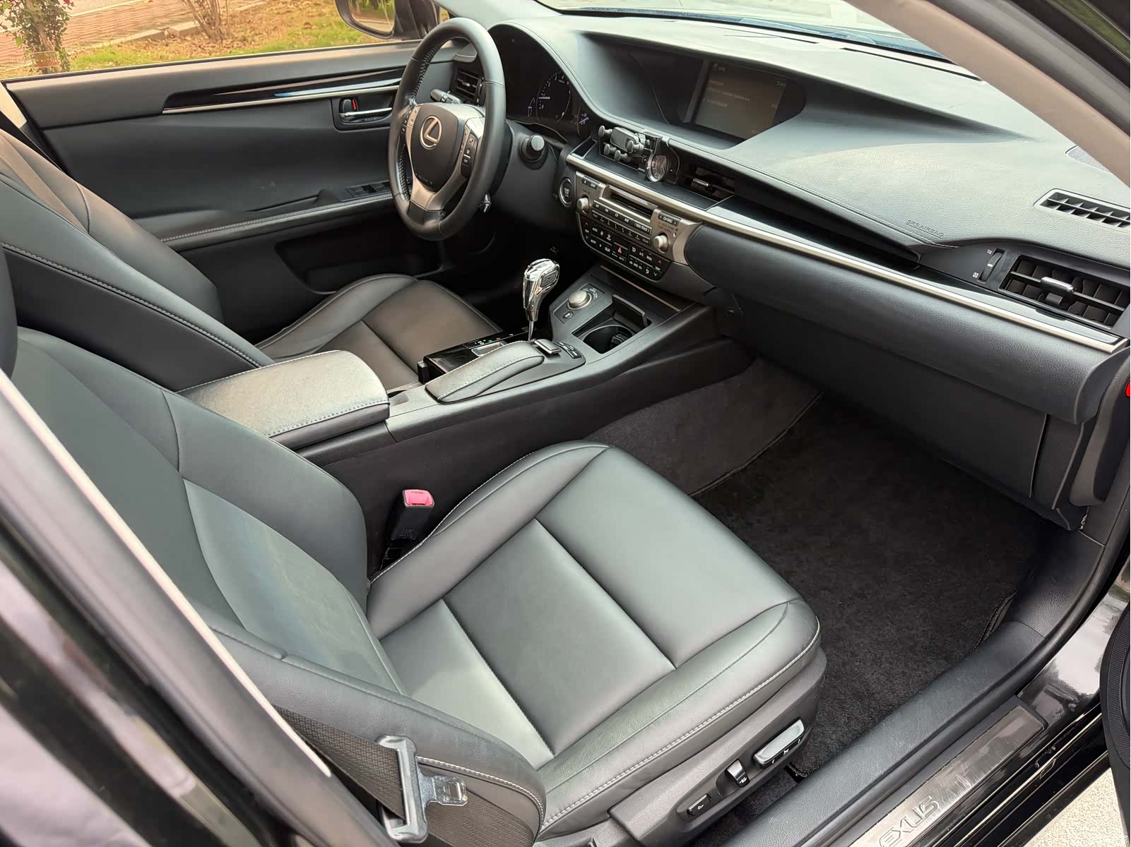 Lexus ES, 2012 6