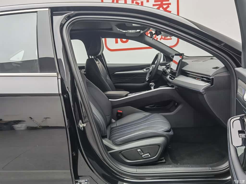 Geely Preface, 2025 23