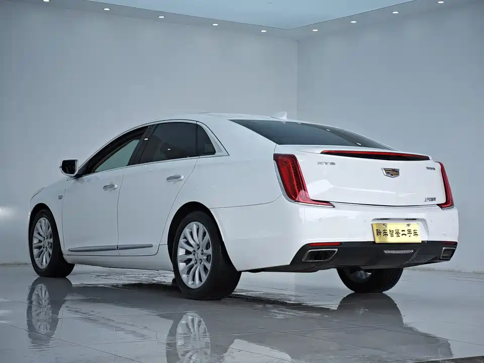 Cadillac XTS