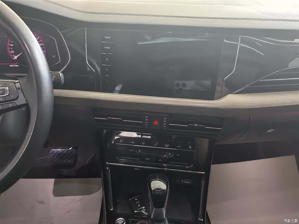 Volkswagen Passat, 2020 14