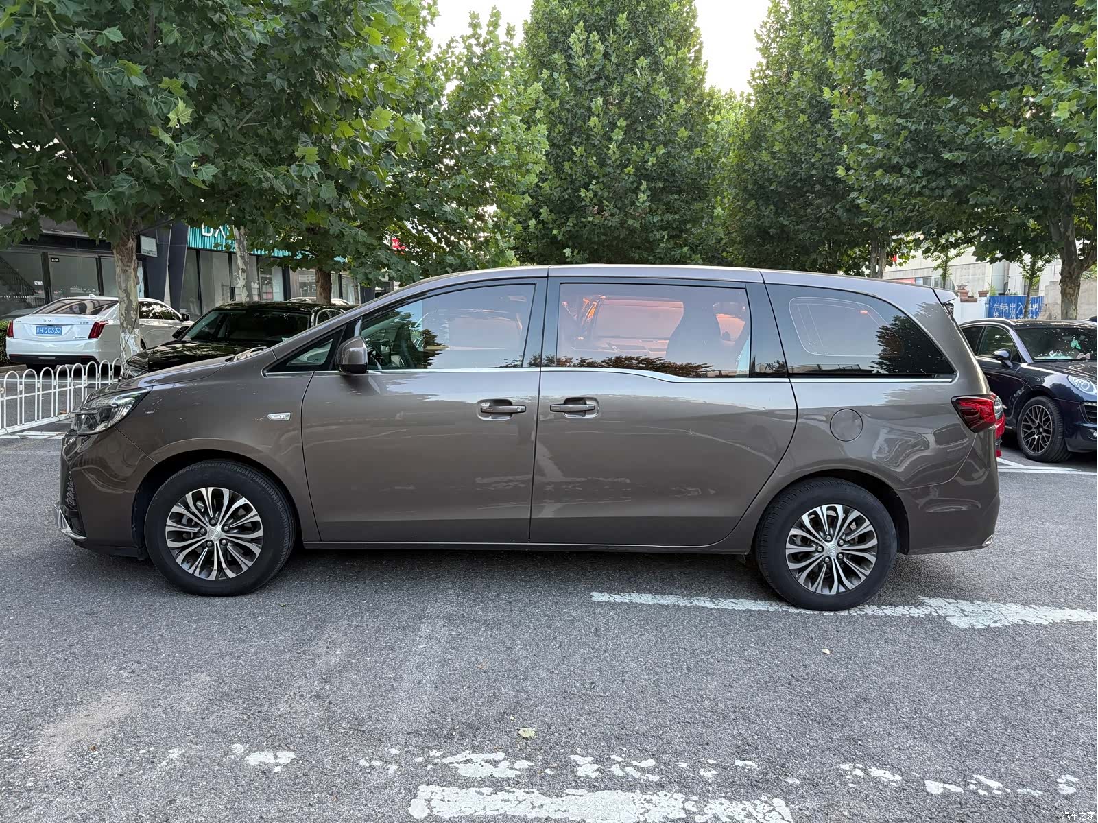 Buick GL8, 2021 4