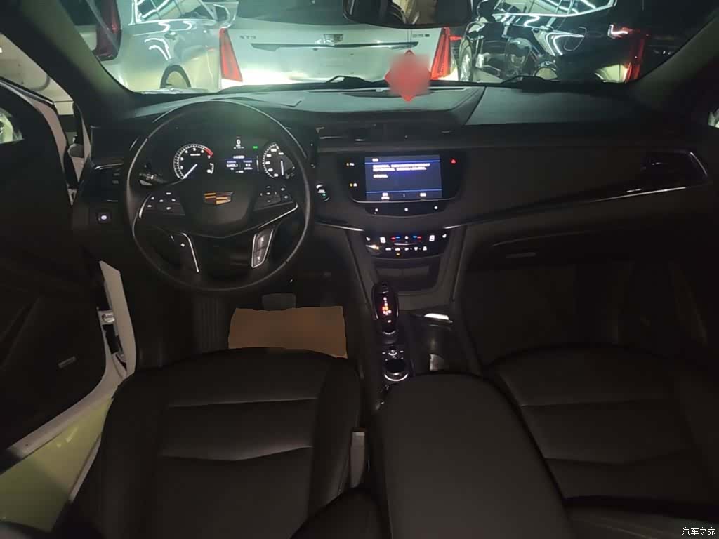 Cadillac XT5, 2021 10