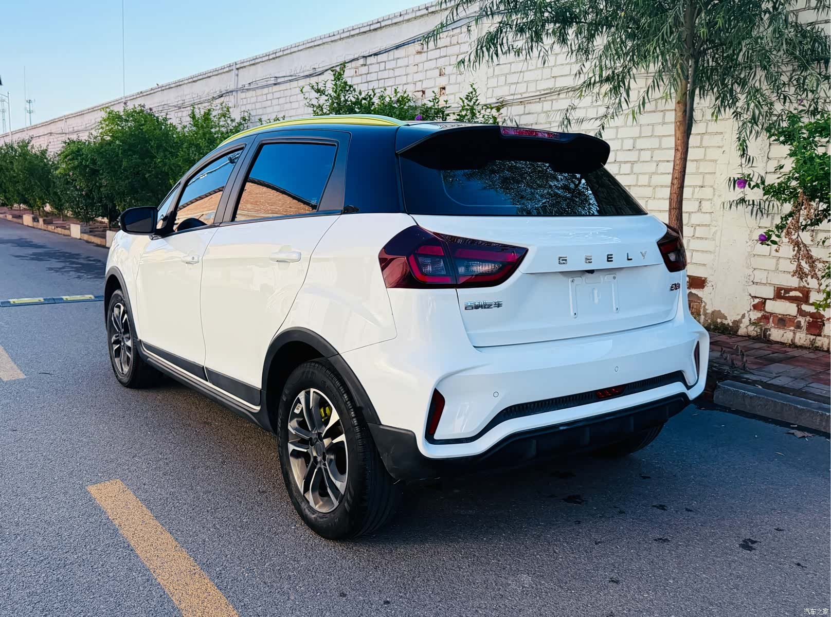 Geely EX3, 2022 4