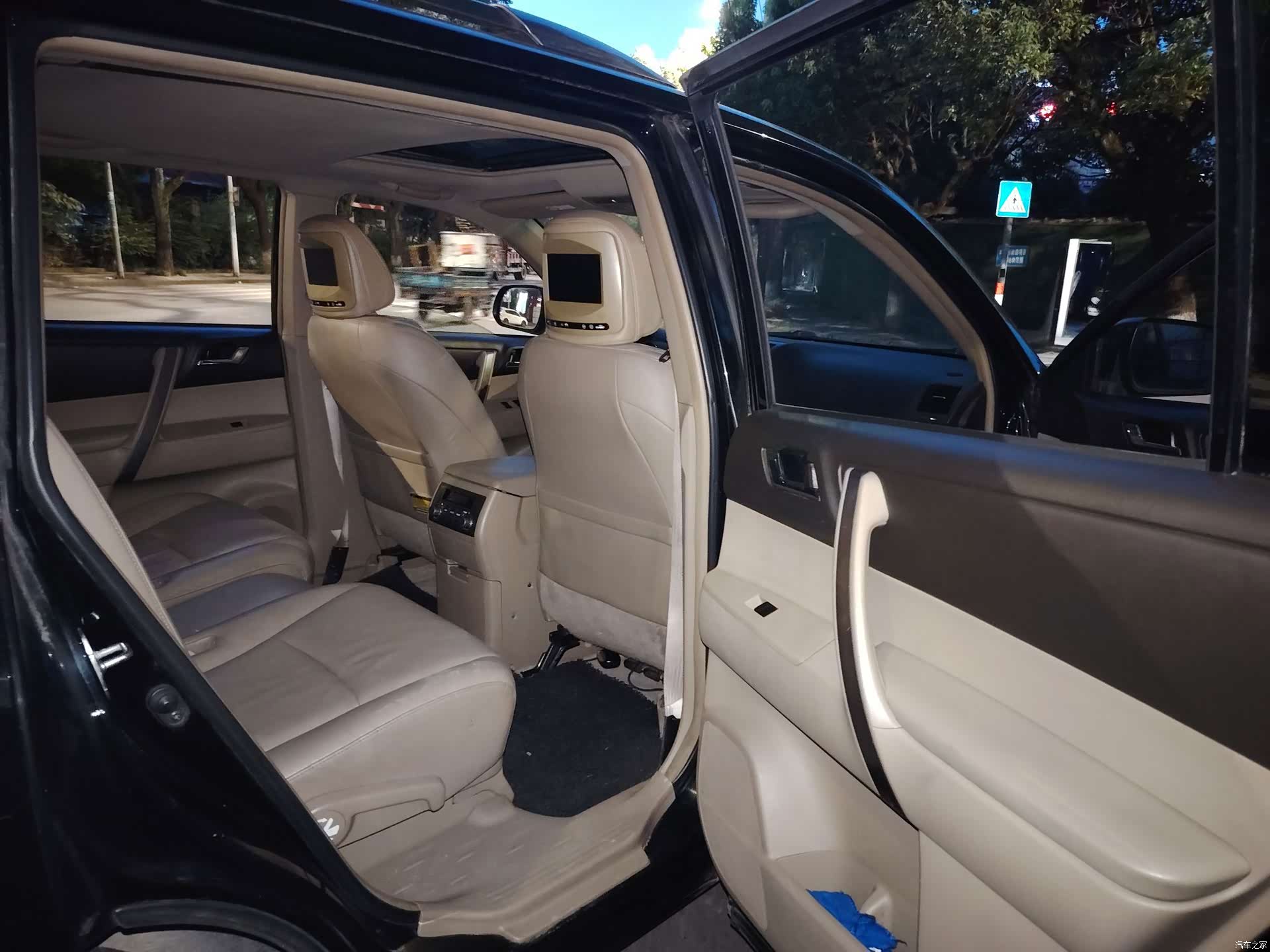 Toyota Highlander, 2011 все фото