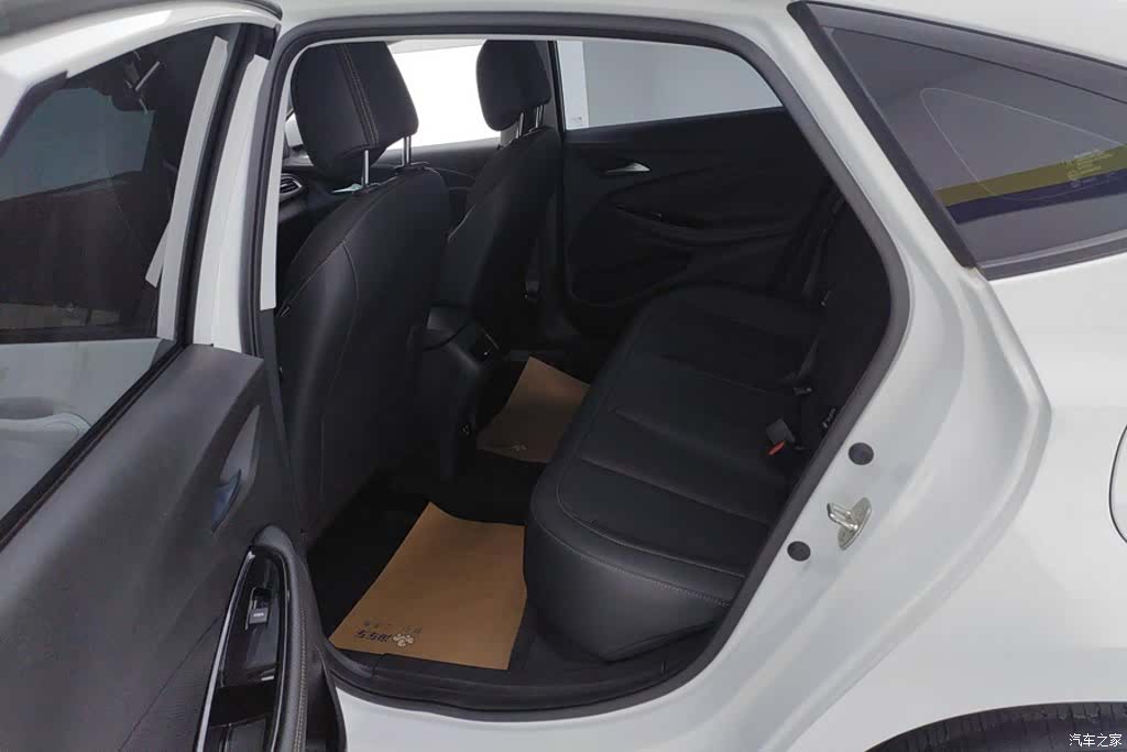 Buick Verano, 2023 11