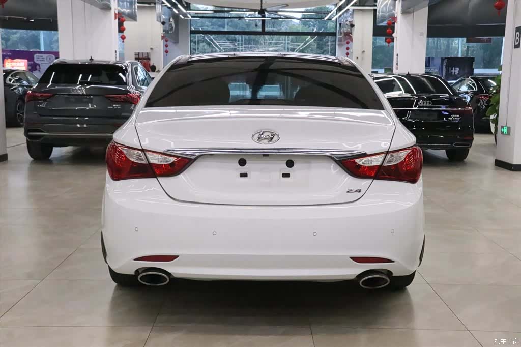 Hyundai Sonata, 2013 4
