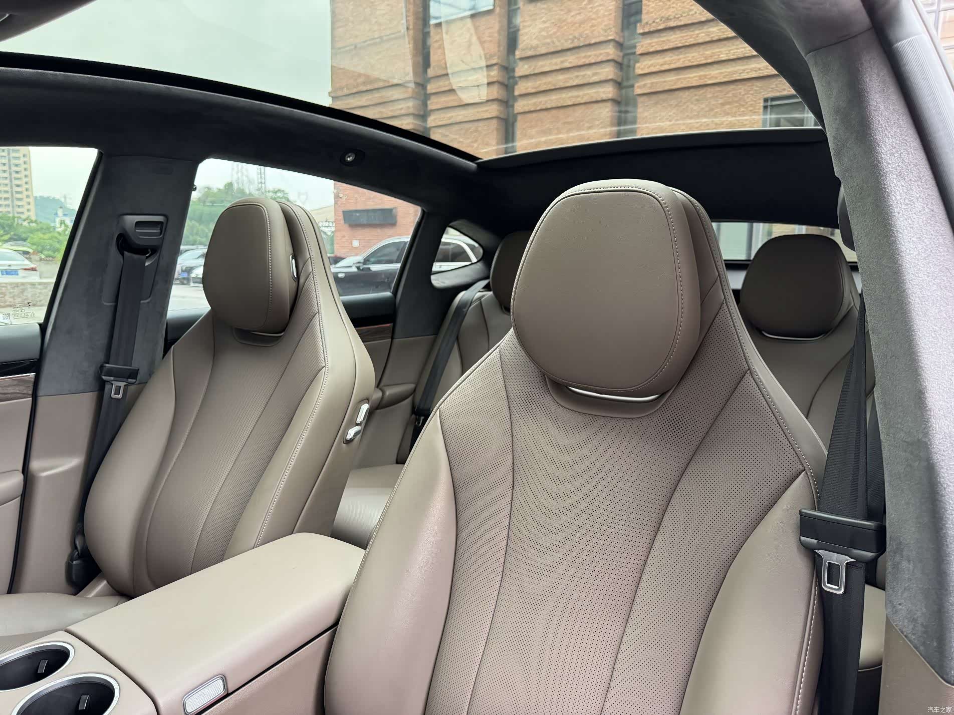 Luxeed R7, 2025 18