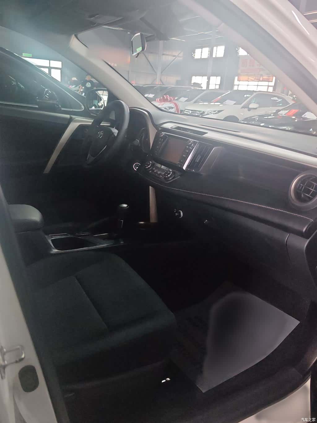 Toyota RAV4, 2016 18