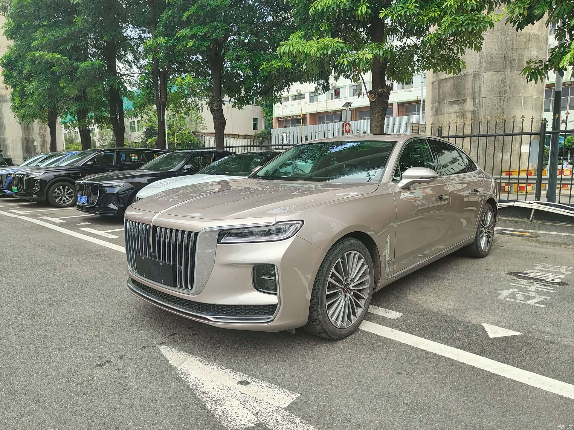 Hongqi H9