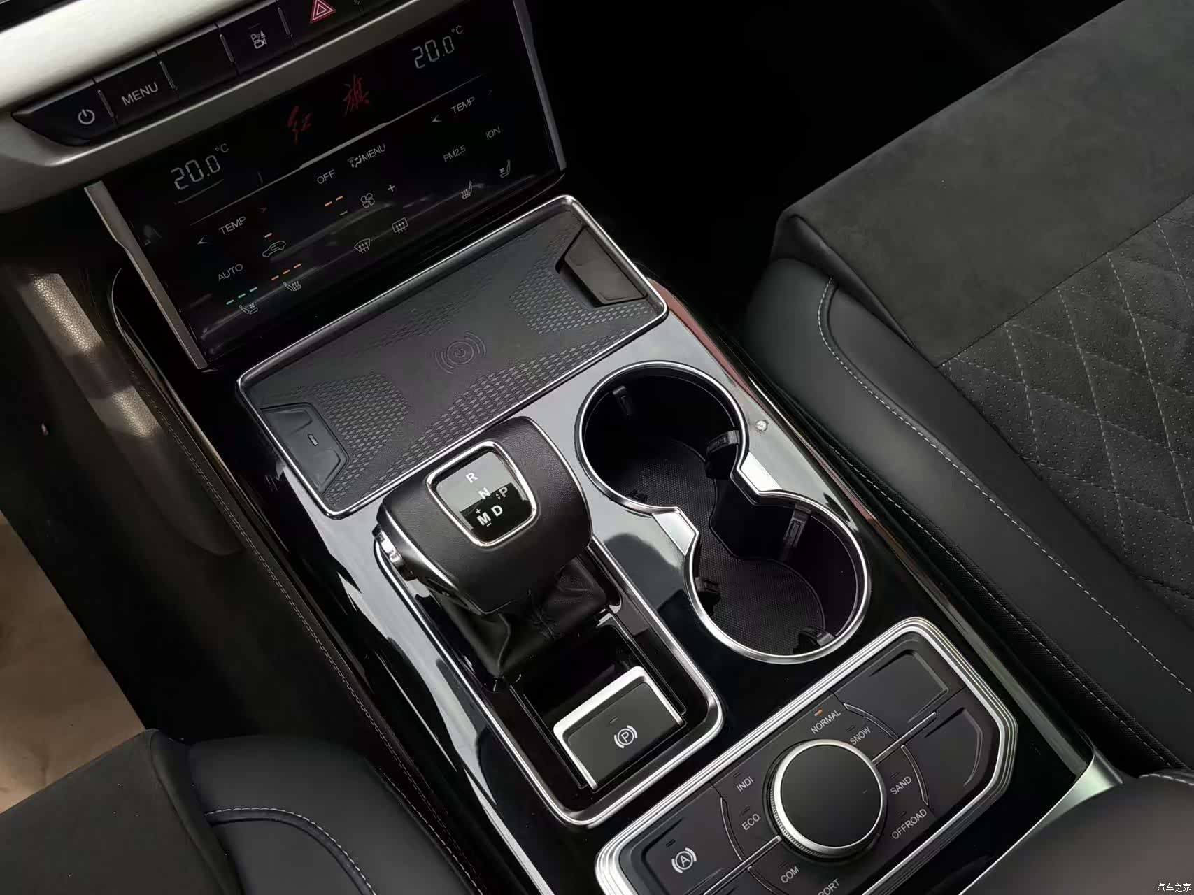 Hongqi HS7, 2023 7