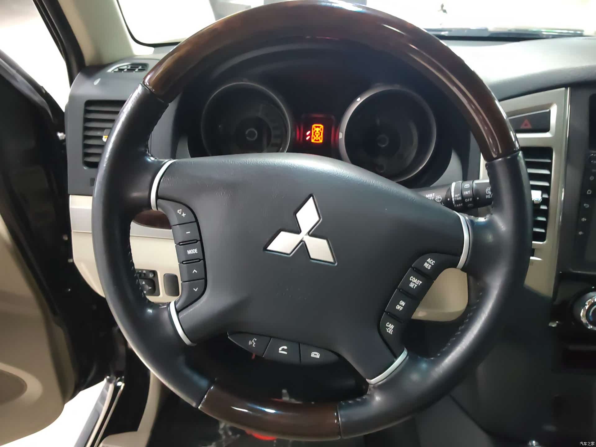 Mitsubishi Pajero, 2020 9