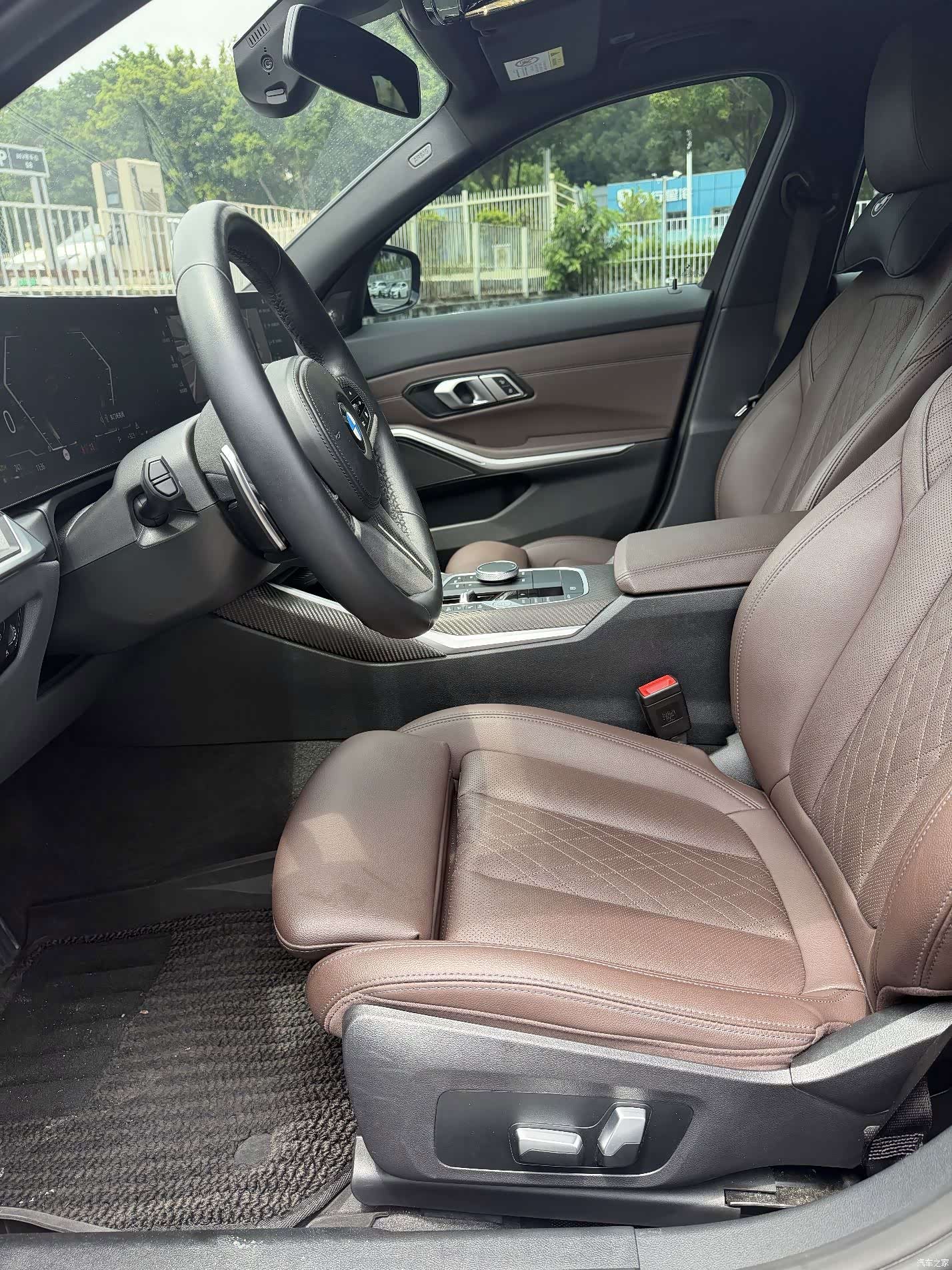 BMW 3 Series, 2023 21