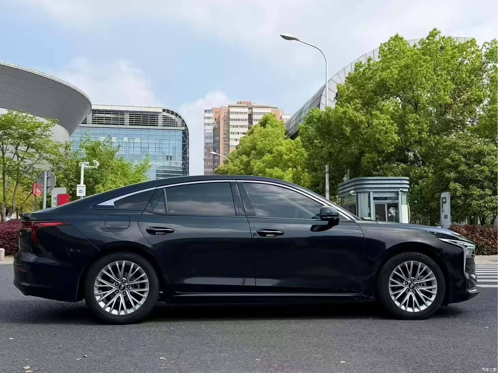 Bestune B70, 2022 2
