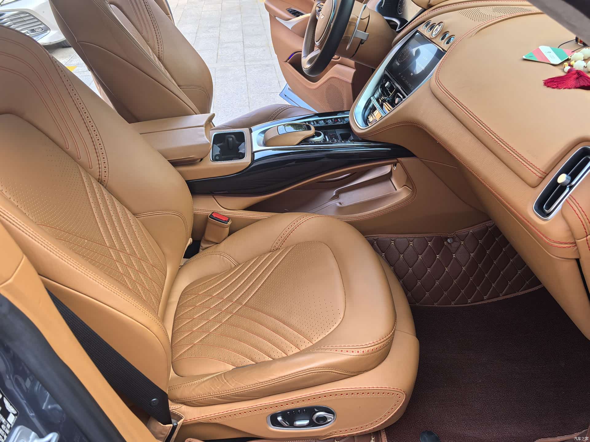 Aston Martin DBX, 2021 41