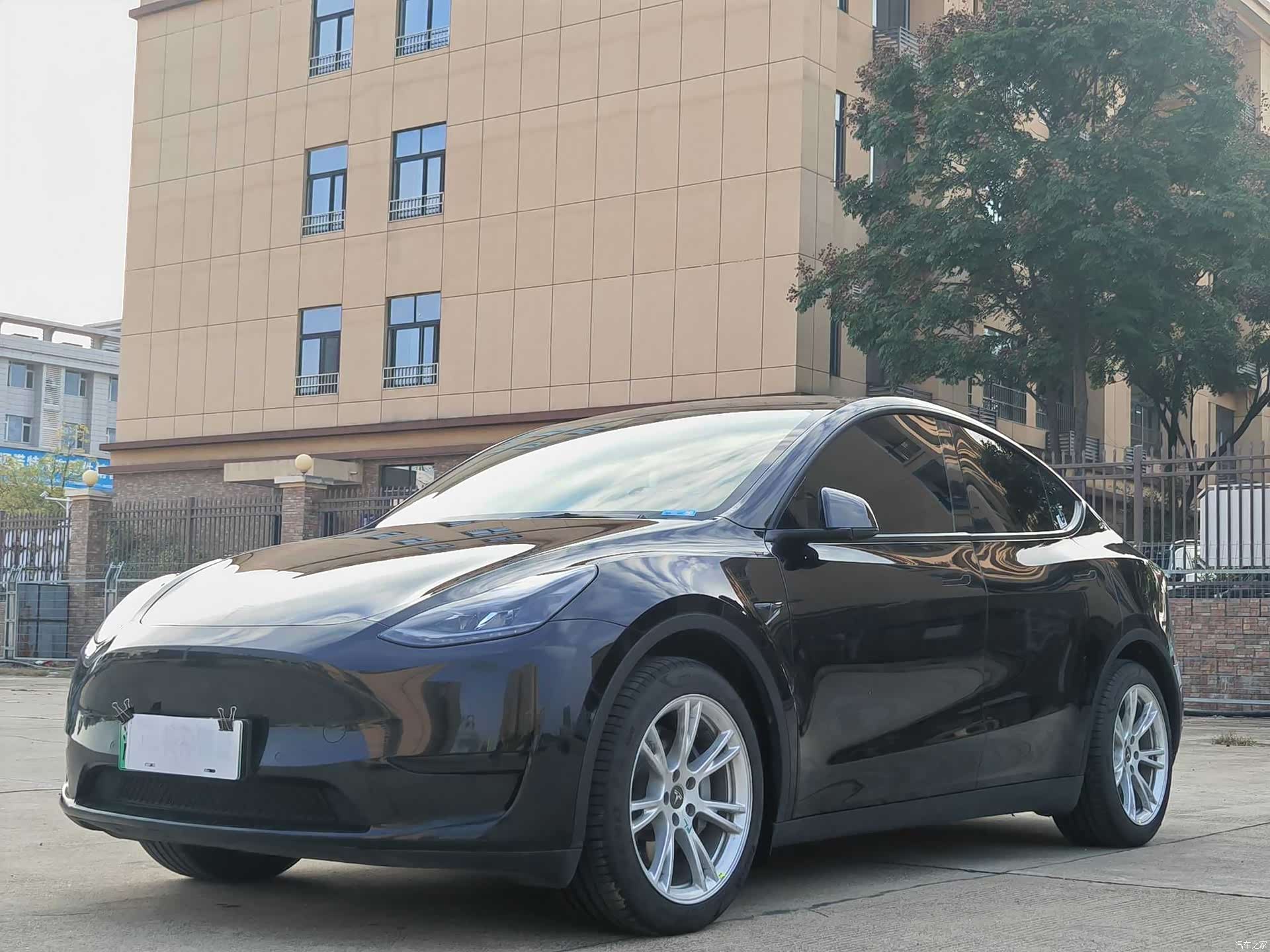Tesla Model Y, 2022 1