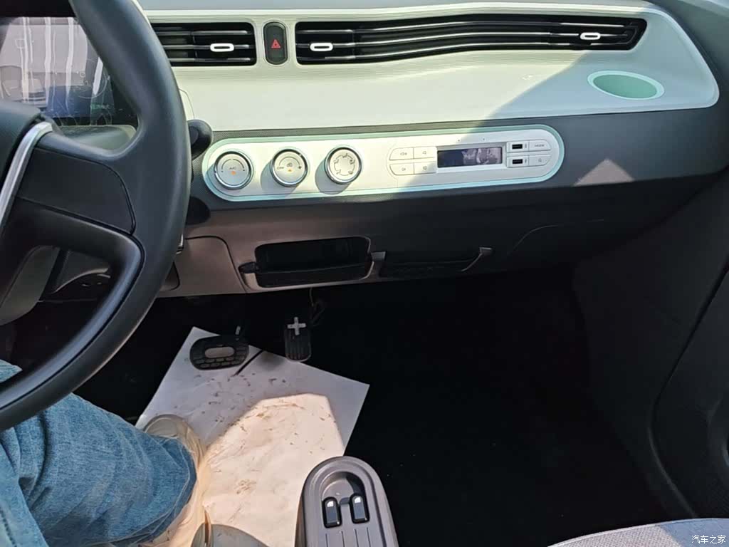 Wuling MINIEV, 2022 13