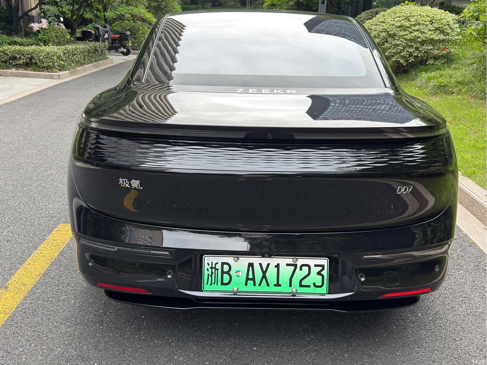 Zeekr 007, 2024 7