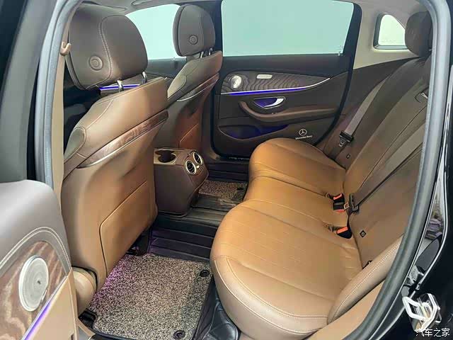 Mercedes-Benz E-Class, 2020 14