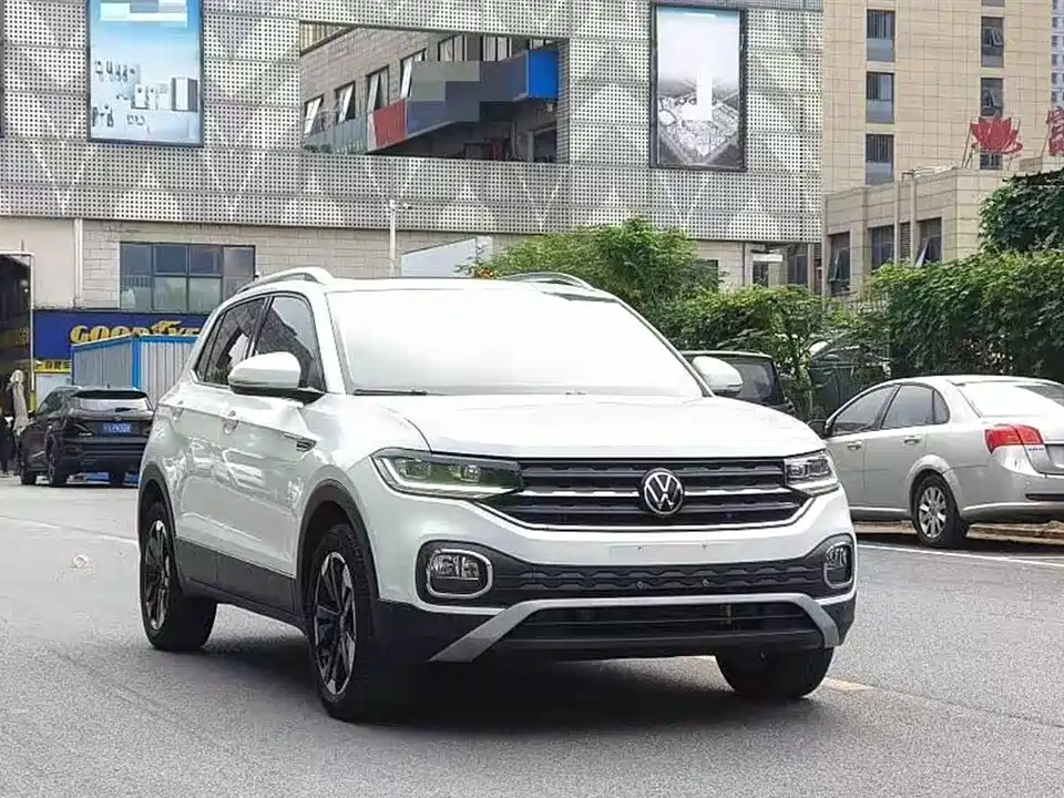 Volkswagen Exploring the shadow