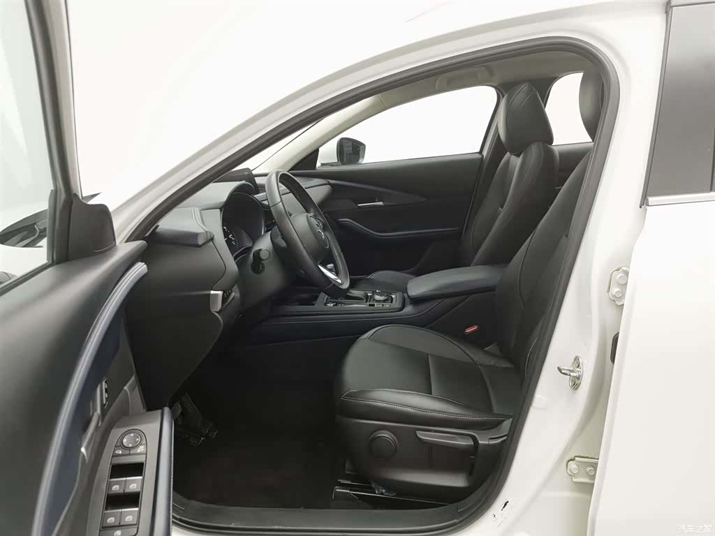 Mazda CX-30, 2021 10