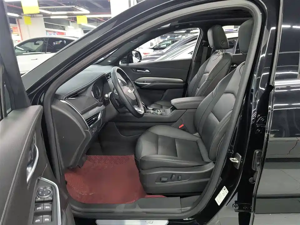 Cadillac XT4