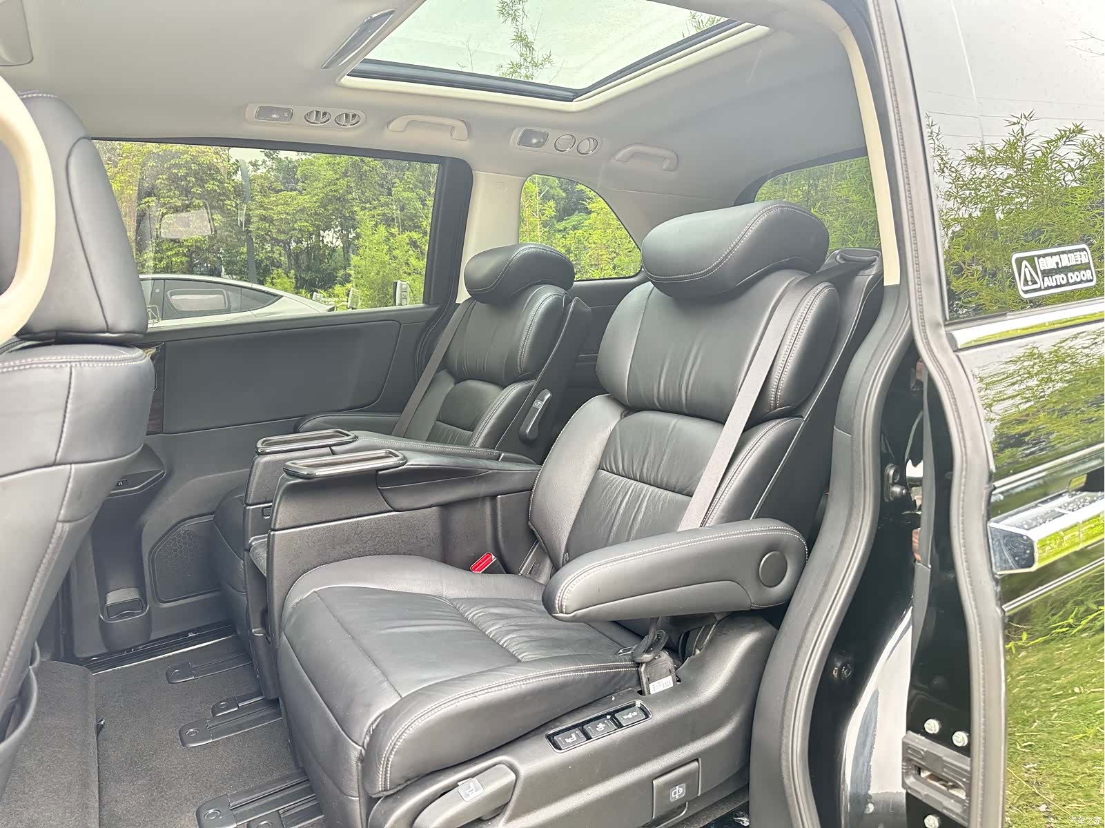 Honda Elysion, 2019 13
