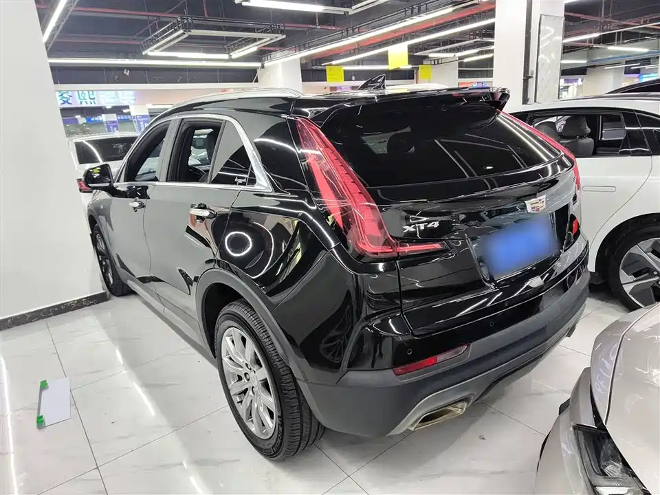 Cadillac XT4