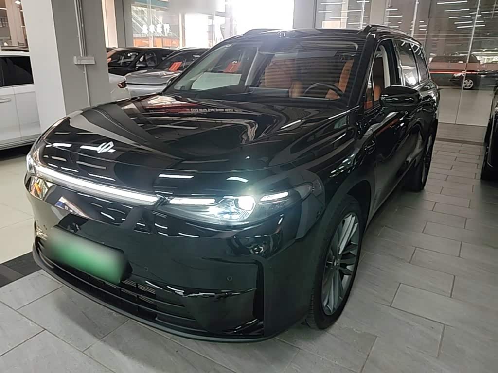 Leapmotor C16