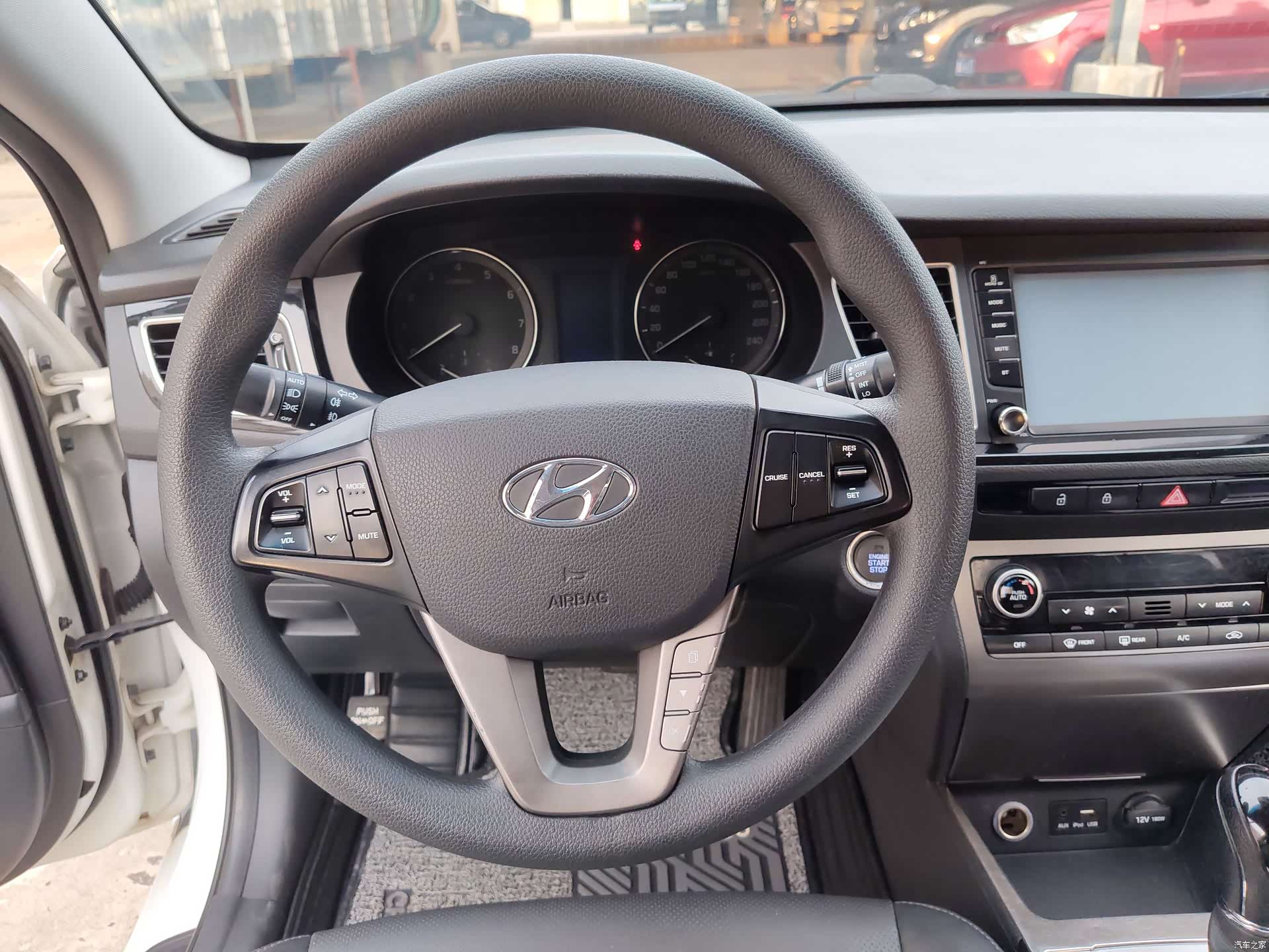 Hyundai GLS, 2015 11