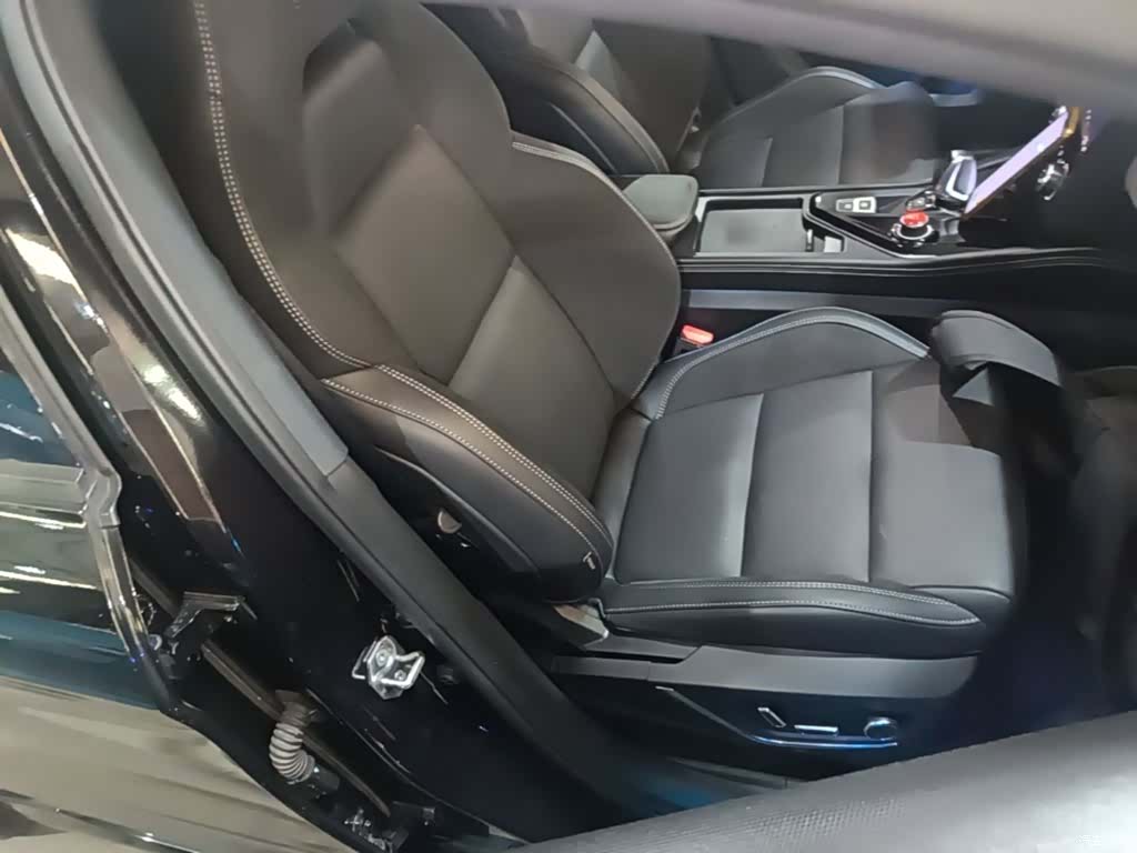 Lynk & Co 02, 2022 25