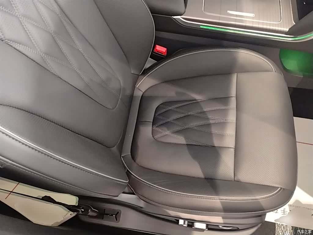 Hongqi HS7, 2024 25