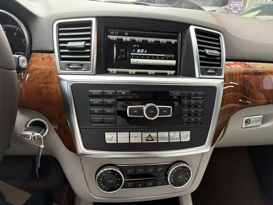 Mercedes-Benz M class